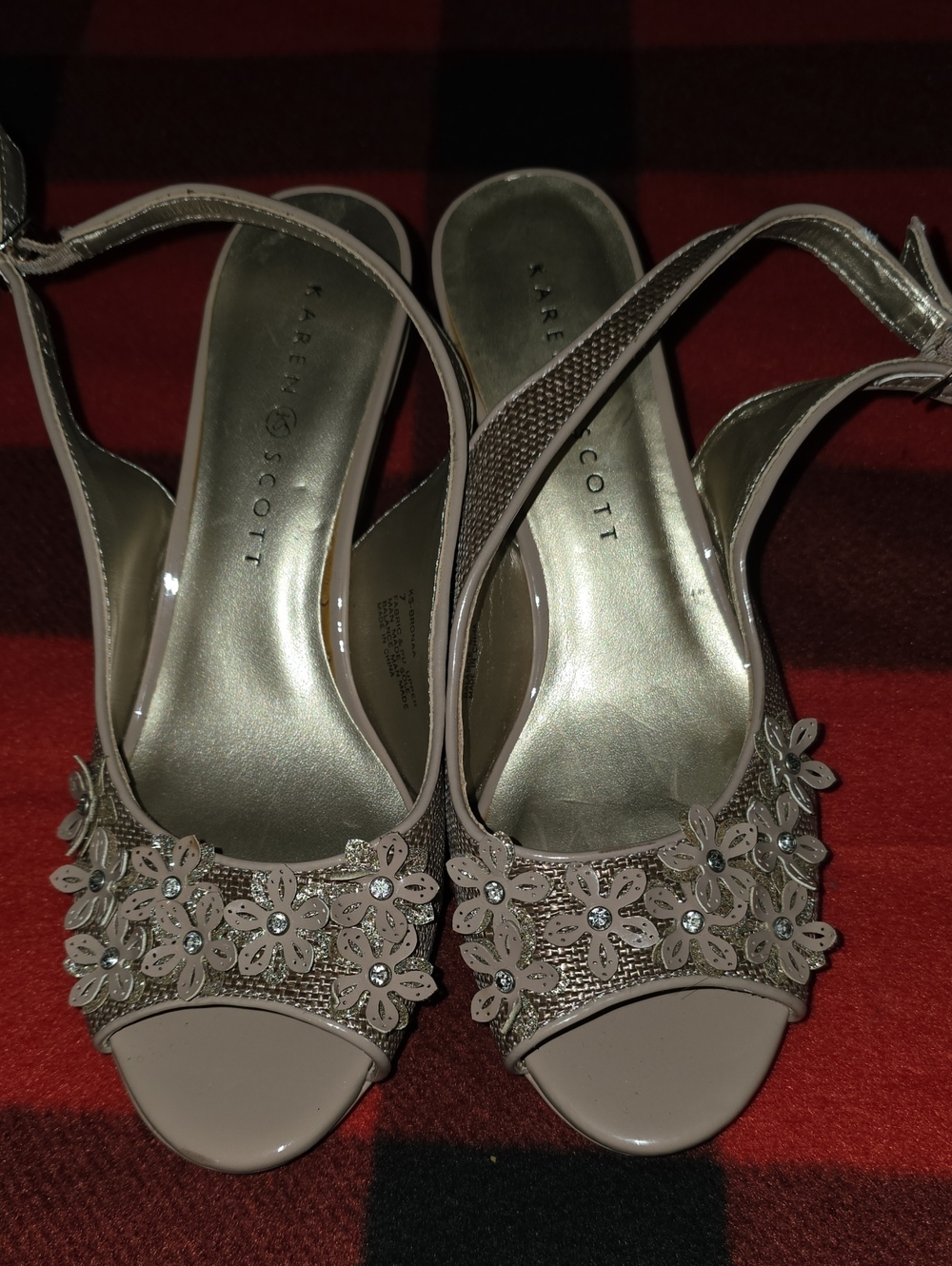 Karen Scott Tan Gold Floral Rhinestone Slingback Heels ✨